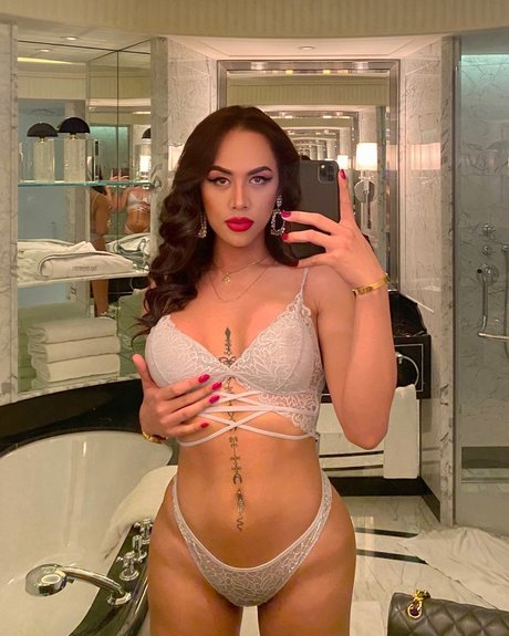 Pariss Ji yon Nacktbilder-Leaks von OnlyFans