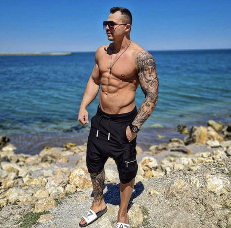 Neagu Robert Nacktbilder von OnlyFans