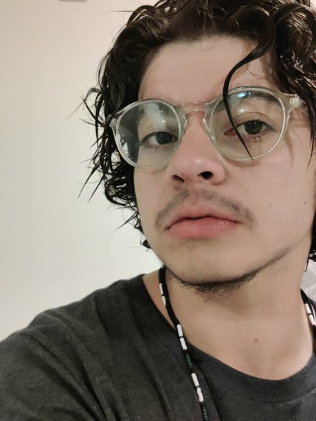 Cedar Chivalry_ Leak von OnlyFans-Inhalten