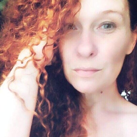 LittleFox OnlyFans-Model