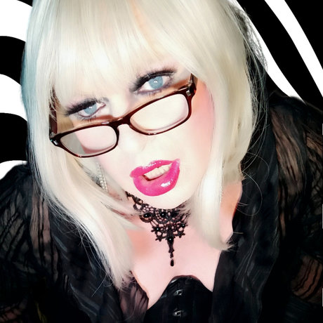 Miss Emma Browne OnlyFans Fotos