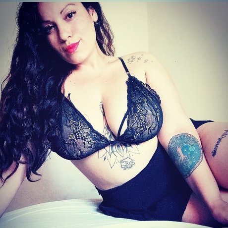 Bicosmica Sex auf OnlyFans