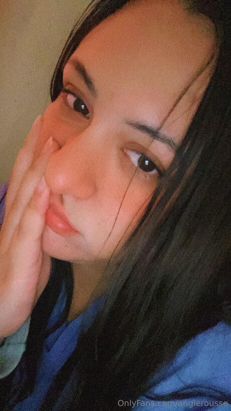 Angie Rousse Nackt