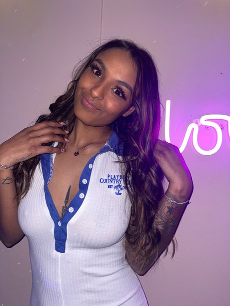 Bad Girl Kaira Heiße OnlyFans Inhalte