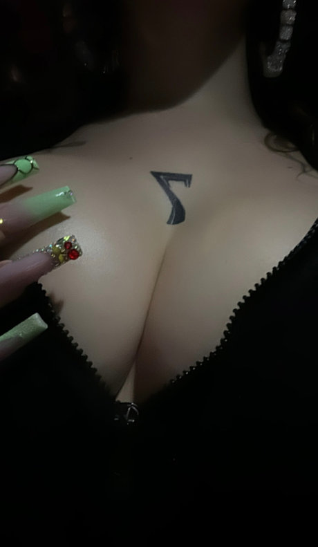 Queen Barbie_ Sextape OnlyFans Nacktbilder