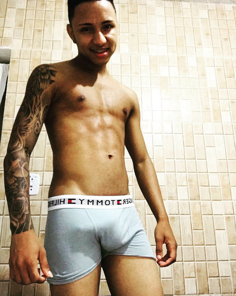 Douglas E_ Model OnlyFans Foto