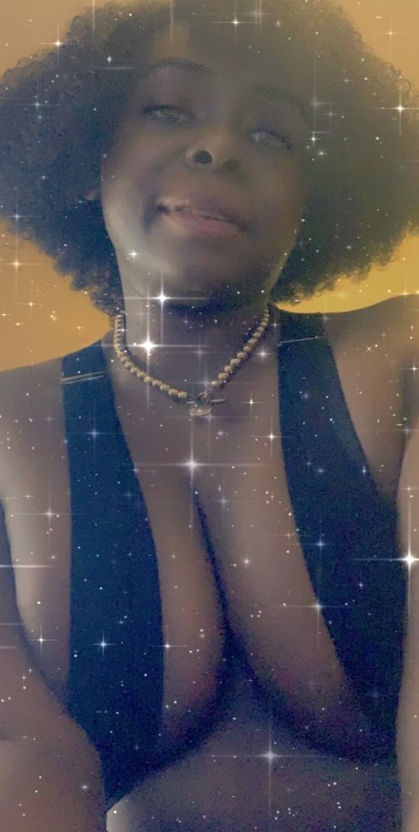 Kitty C Blossom OnlyFans Nacktbilder