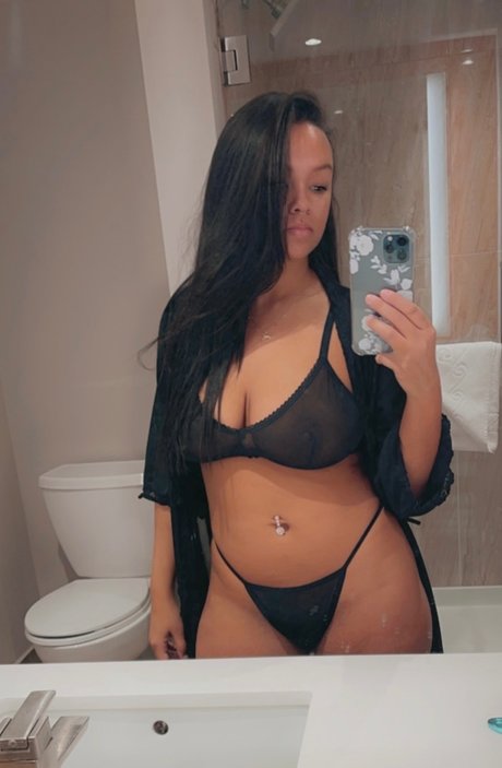 Eerka Nacktbilder von OnlyFans geleakt