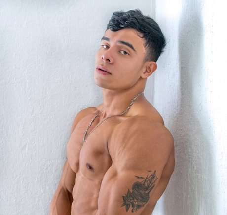 Cristian Alejandro OnlyFans öffentliche Fotos OnlyFans