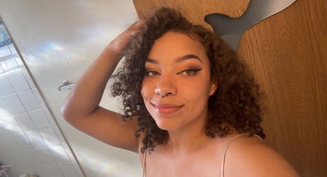 Nicole Rogue_ Leaked OnlyFans Fotos