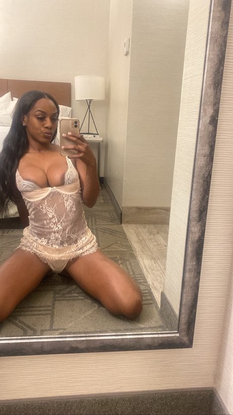 Naughty Nicky Neues OnlyFans