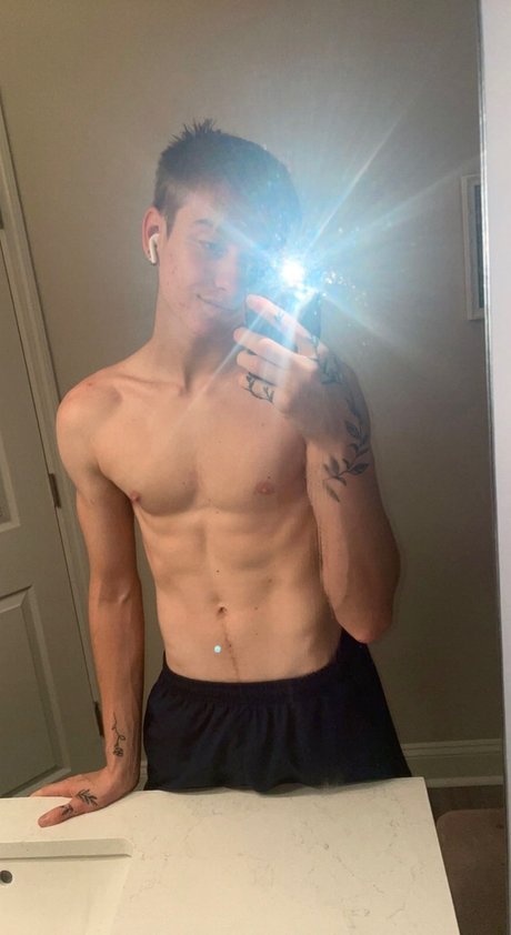 Saint Nick Nackt OnlyFans