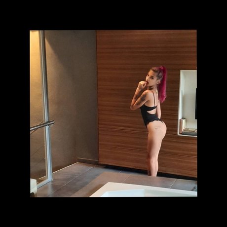 Nice iara_ OnlyFans Archiv