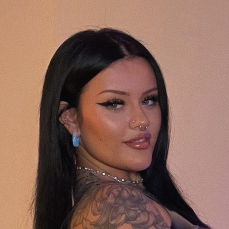 Niamh Velvet QUEEN OF PIES_ OnlyFans Sex Leak