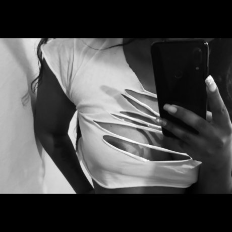 Nhia_ Titten OnlyFans