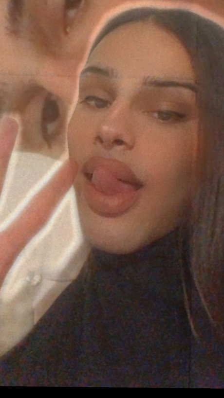 Nezy OnlyFans Porn Nackt