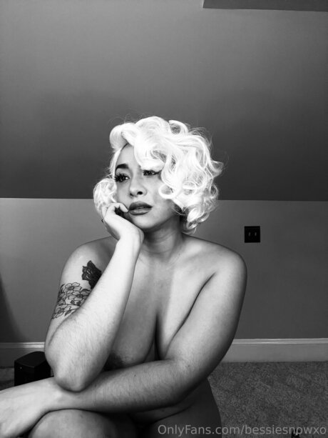 Bessie Snow Heiße OnlyFans Inhalte