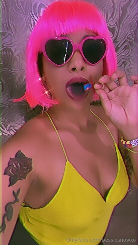 Bessie Snow OnlyFans-Fotos