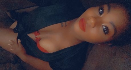 Auti Geleakte OnlyFans-Inhalte