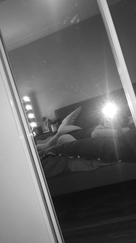 scorpio slut OnlyFans Leak