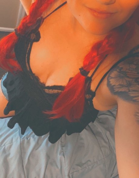 Nikki North Oben ohne OnlyFans