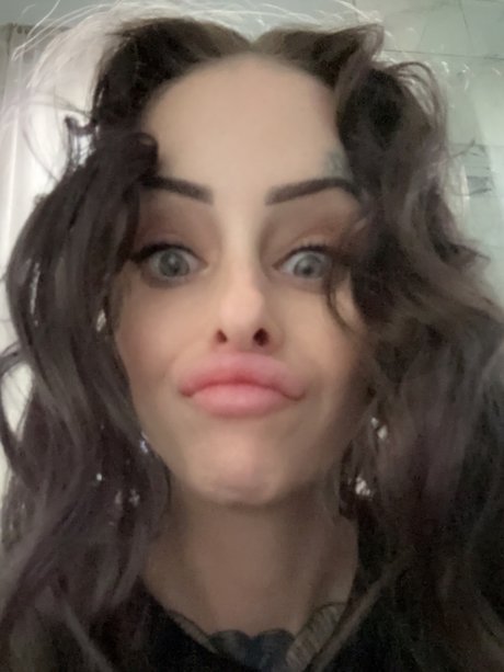 Nikki Malice OnlyFans geleakter Pornografie