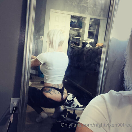 _PETITE HIP HOP VIXEN_ Bilder OnlyFans