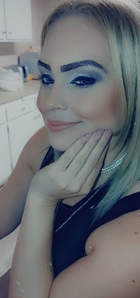 Constance Alexander OnlyFans Strip