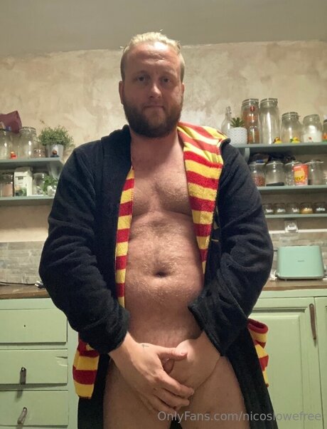 Nicos lowe Nacktbilder OnlyFans Geleakt