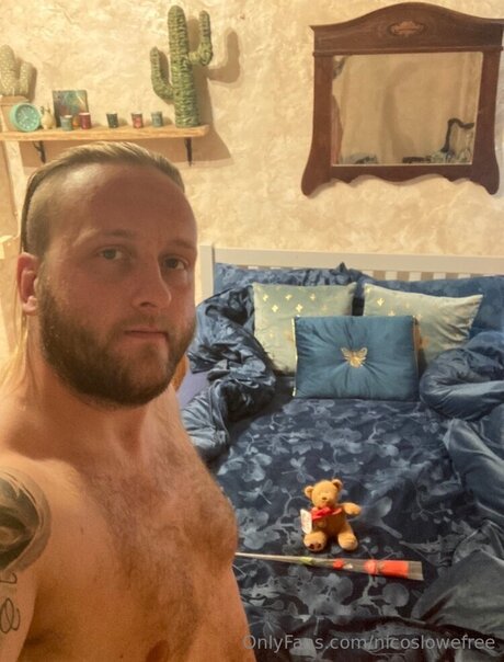 Nicos lowe Nackt auf OnlyFans Leaks