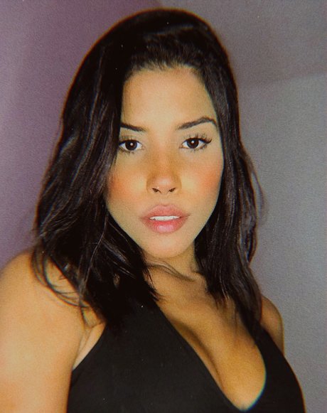 Nicolle Angel Leaks von Nacktbildern auf OnlyFans