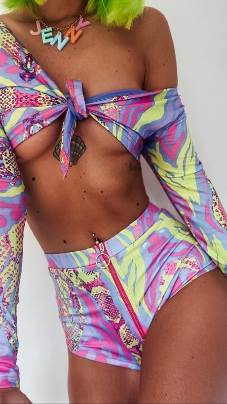 JENN Nacktbilder von OnlyFans geleakt