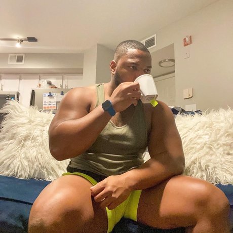 Big Sleaz OnlyFans Nacktbilder