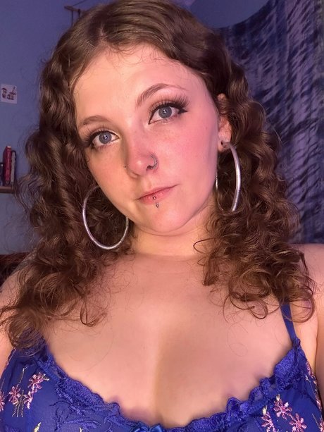 Aly Lee OnlyFans gratis