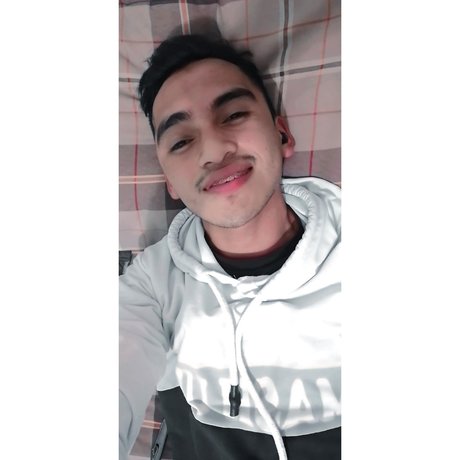 ALEXIS Oben ohne OnlyFans