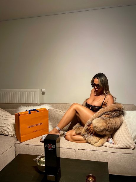 Ailyn Osorio OnlyFans geleakt.