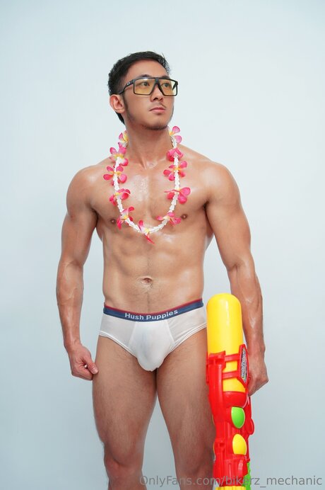 BANK OnlyFans Inhalte