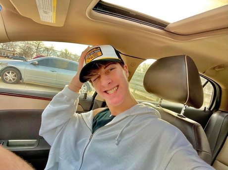 Aiden Wildhaber Nacktbilder OnlyFans geleakt