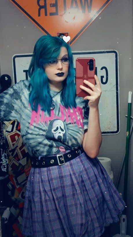 Nixie Lux Free OnlyFans-Model