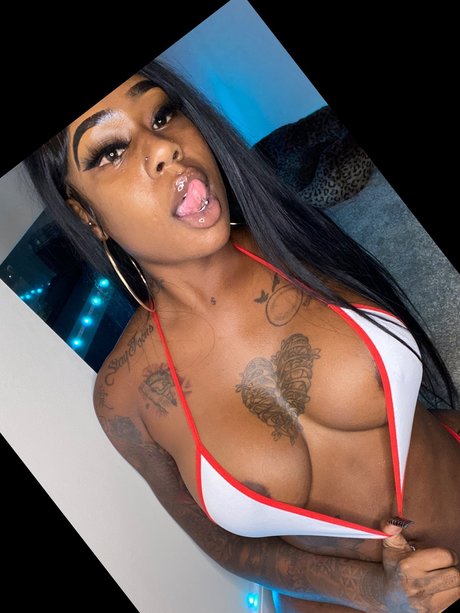 Cumming with lolakashh_ Nacktbilder OnlyFans Leak