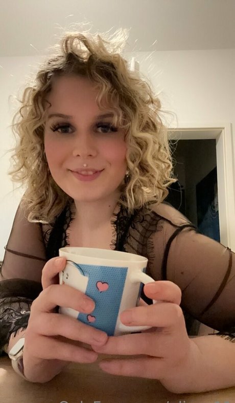 alicee11 OnlyFans Brüste Bild