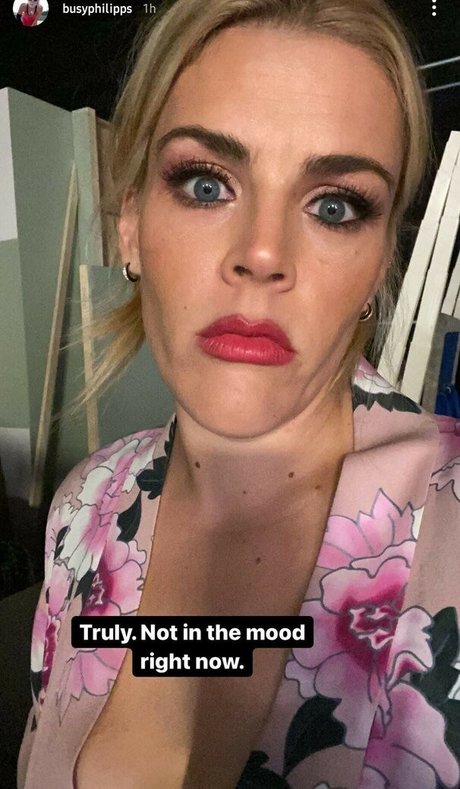 Busy Phillips Nackt auf OnlyFans