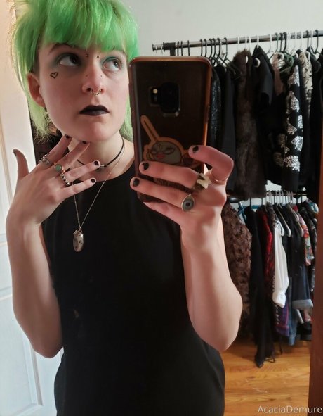 molotovcocktease OnlyFans Pornografie