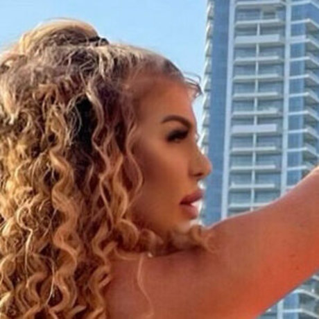 pegggyx OnlyFans Striptease