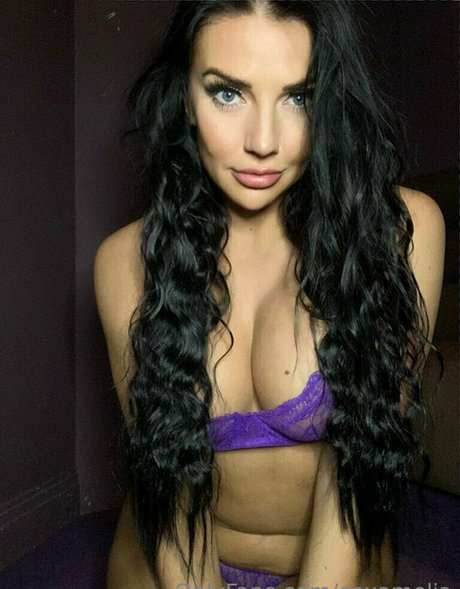 coxamelia NurlyFans-Pornoleaks