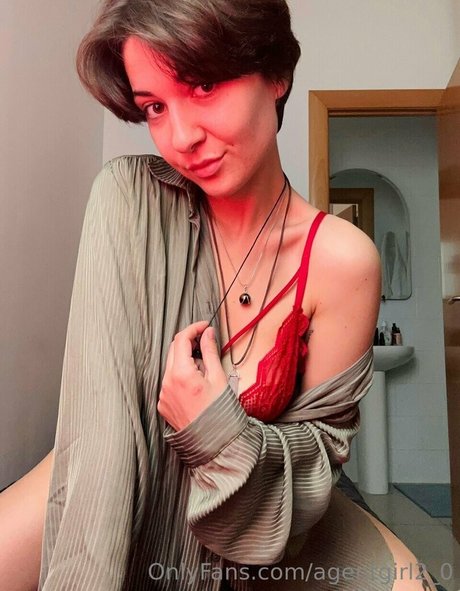 agentgirl2 0 OnlyFans Inhalte