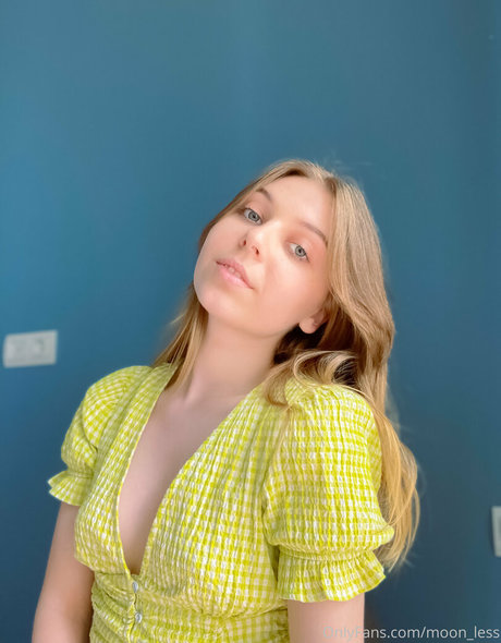 moon less Porn OnlyFans Leak