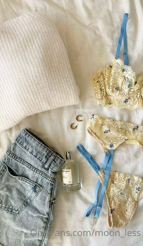 moon less Nackt Leaks OnlyFans