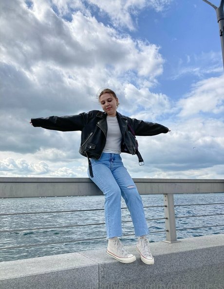 moon less Nacktbilder-Leaks von OnlyFans