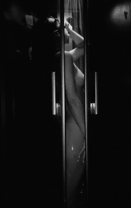 ehefrau milf onlyfans heiß nackt Foto